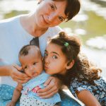 בין שינה, גמילה וגבולות – דפנה תייר מלמדת איך להפוך את ההורות למסע של ביטחון ושקט בבית