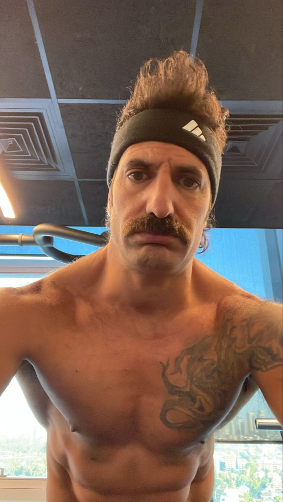 הכירו את סמואל פלקון. מנטור ומומחה